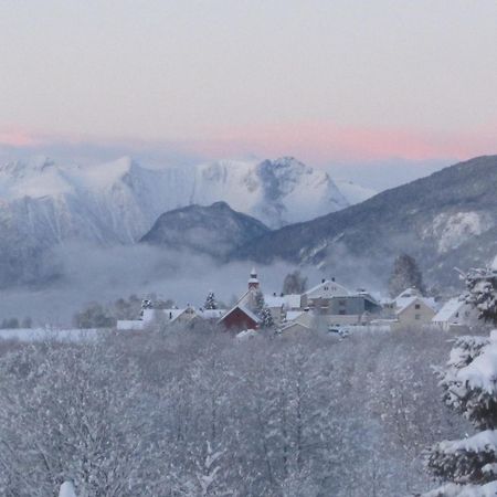 Apartment Dreamvalley Isfjorden Экстерьер фото