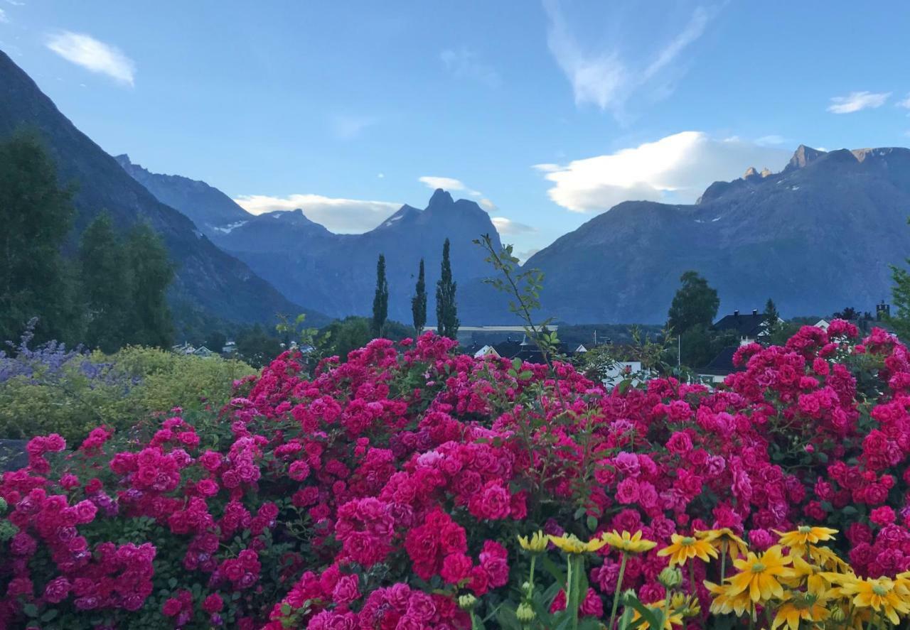 Apartment Dreamvalley Isfjorden Экстерьер фото